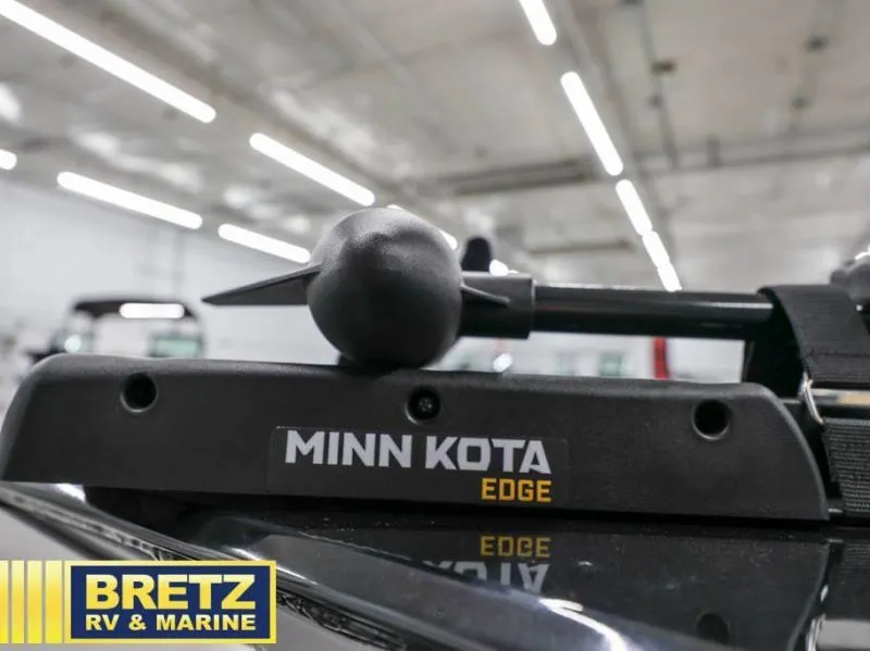 Slide: The Image of Tracker Bass Tracker Classic XL 2025 - 22