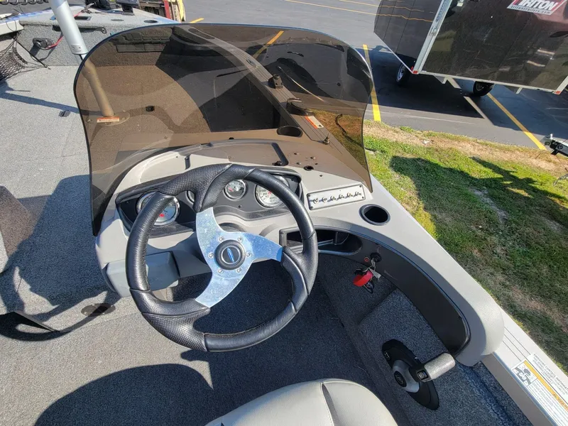 Slide: The Image of Crestliner Fish Hawk 1850 2012 - 22