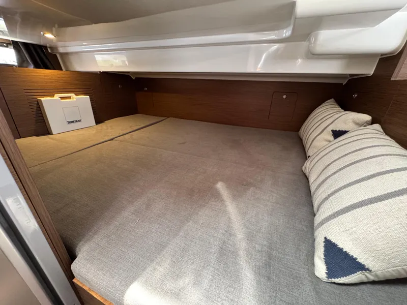 Slide: The Image of Cozy cabin interior of 2022 Beneteau Flyer 9 SUNdeck with comfortable bedding. - 24