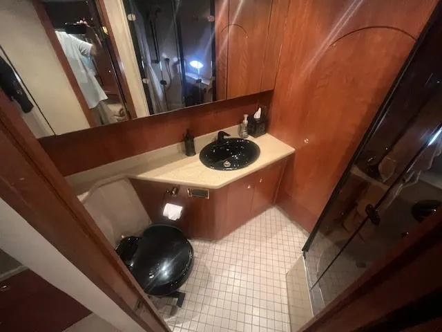 Slide: The Image of Cruisers Yachts 4450 Express Motoryacht 2000 - 55