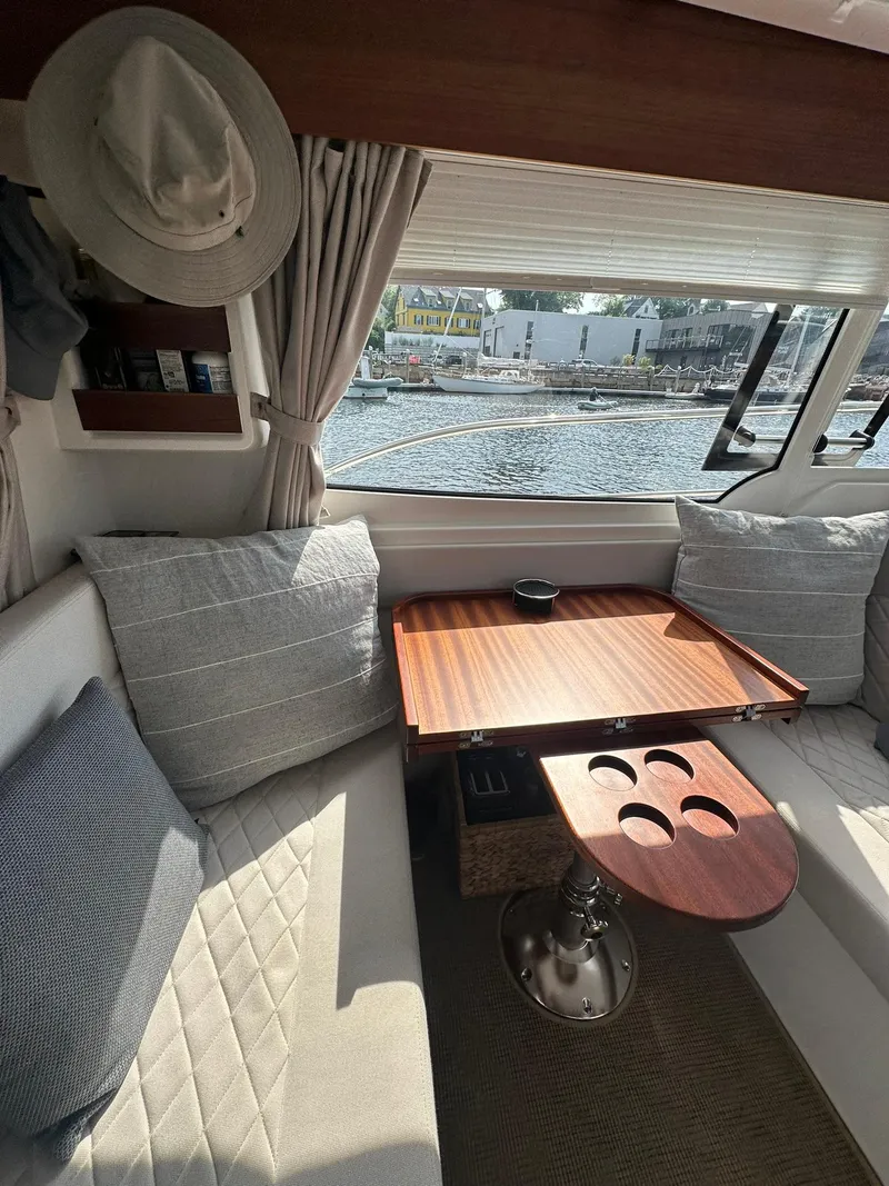 Slide: The Image of Nimbus 305 Coupe 2024 - 96