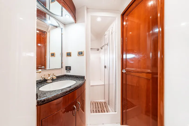 Slide: The Image of Carver 570 Voyager Pilothouse 2003 - 53