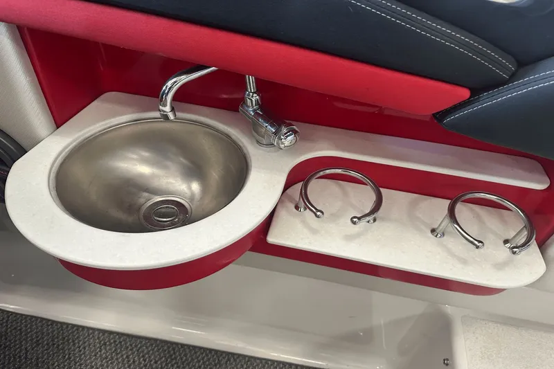 Slide: The Image of Four Winns 235 SD SIGNATURE 2014 - 10