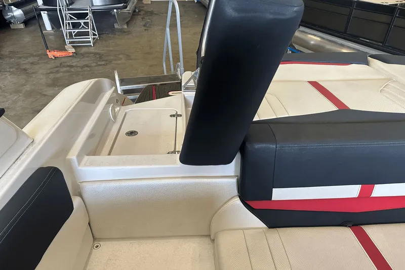 Slide: The Image of Four Winns 235 SD SIGNATURE 2014 - 15