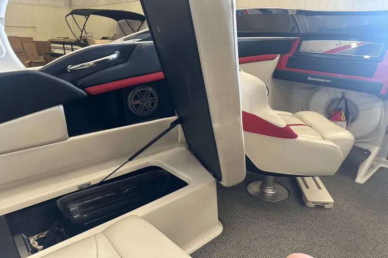 Slide: The Image of Four Winns 235 SD SIGNATURE 2014 - 16