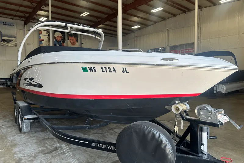 Slide: The Image of Four Winns 235 SD SIGNATURE 2014 - 2