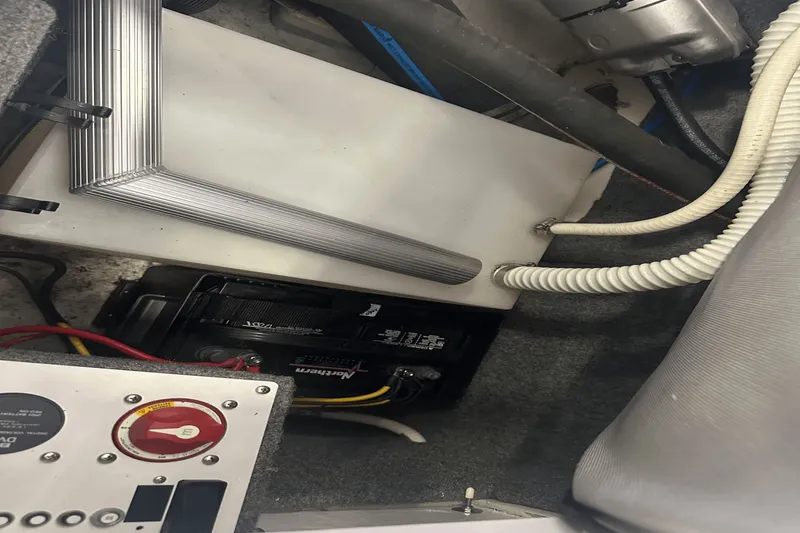 Slide: The Image of Four Winns 235 SD SIGNATURE 2014 - 35