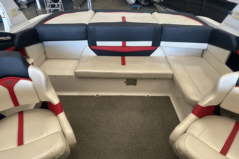 Slide: The Image of Four Winns 235 SD SIGNATURE 2014 - 6