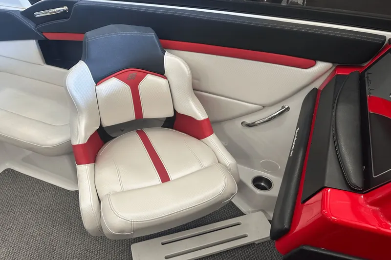 Slide: The Image of Four Winns 235 SD SIGNATURE 2014 - 8