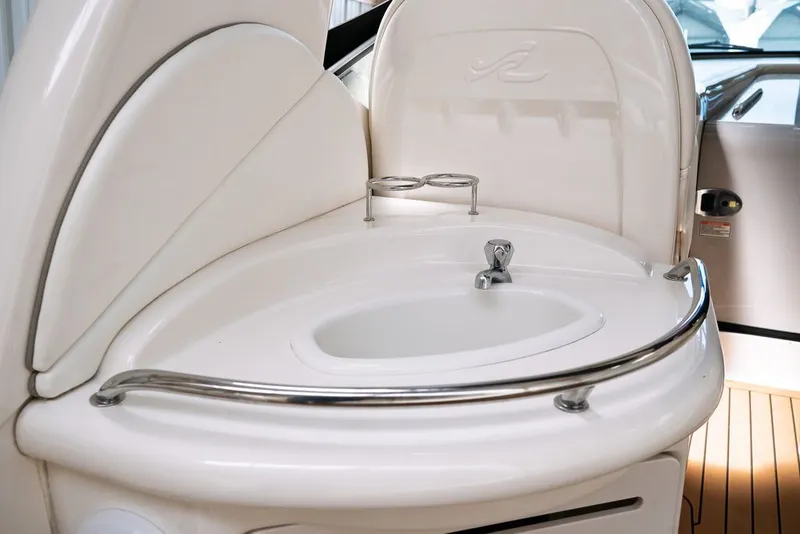 Slide: The Image of Sea Ray 340 Sundancer 2004 - 10