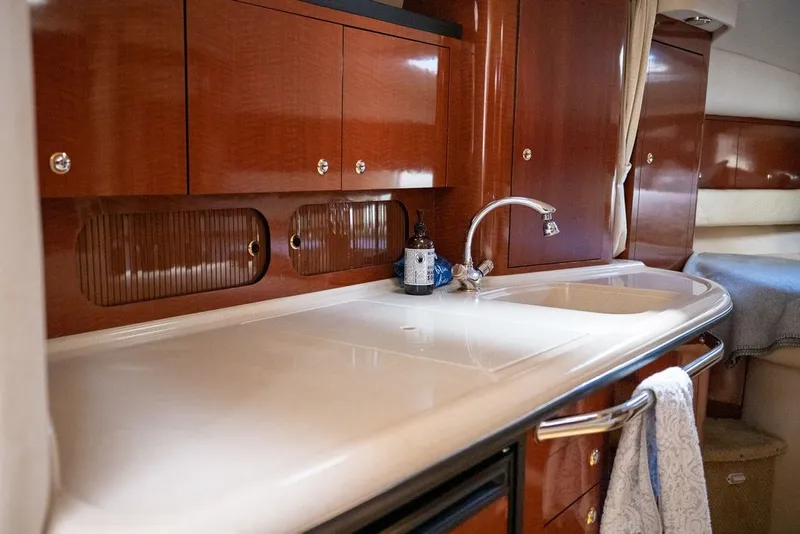 Slide: The Image of Sea Ray 340 Sundancer 2004 - 13