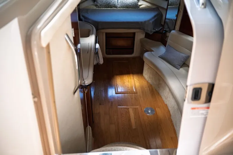 Slide: The Image of Sea Ray 340 Sundancer 2004 - 16