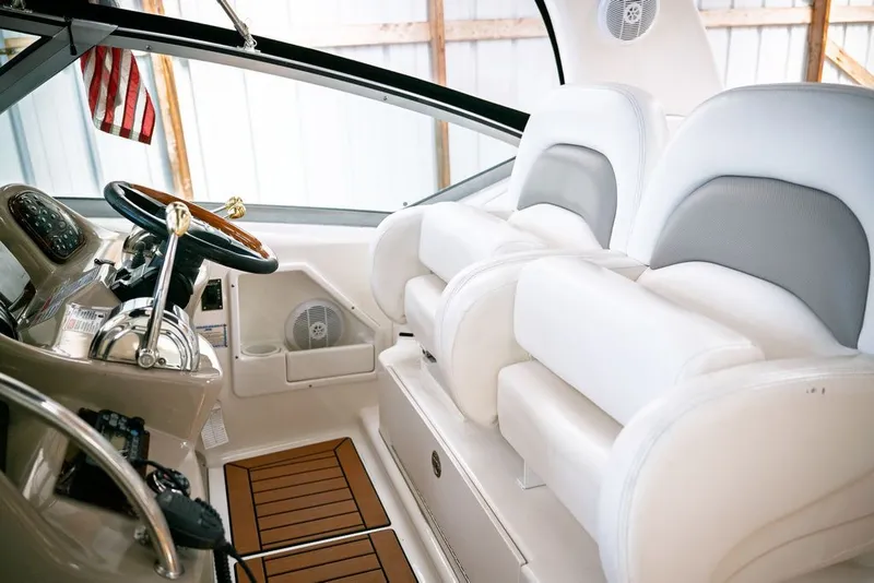 Slide: The Image of Sea Ray 340 Sundancer 2004 - 17