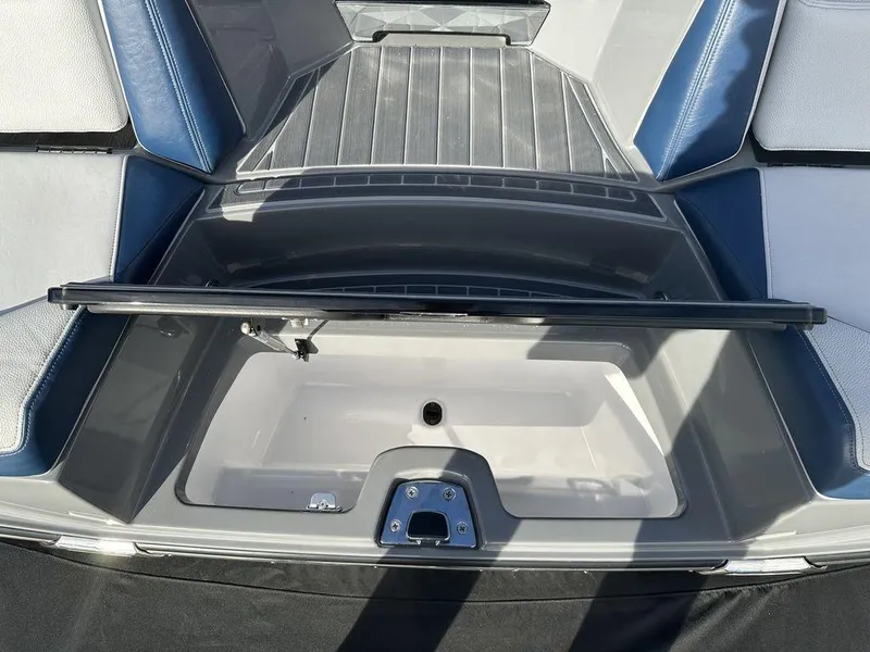 Slide: The Image of Nautique Super Air Nautique G25 Paragon 2020 - 6
