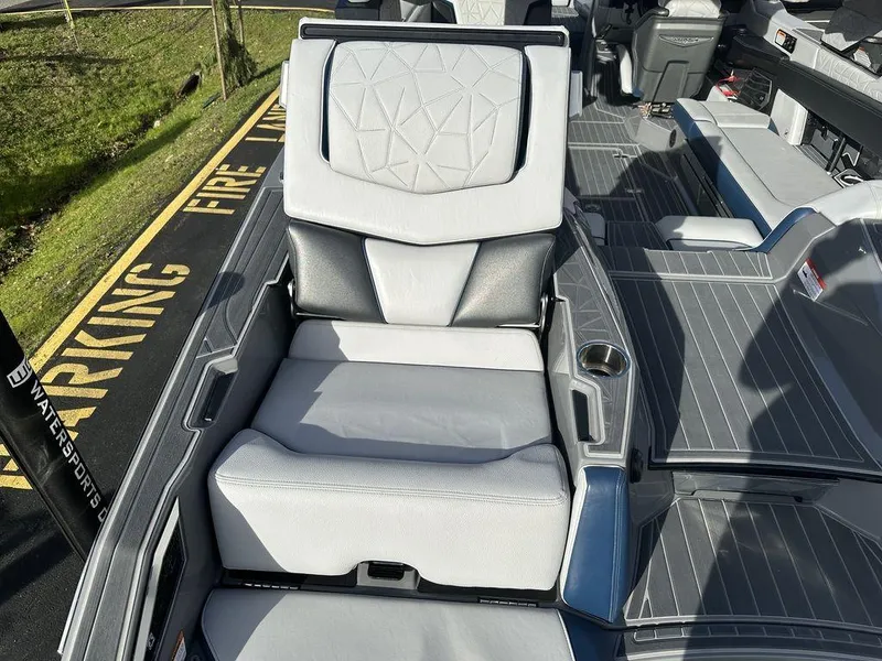 Slide: The Image of Nautique Super Air Nautique G25 Paragon 2020 - 8