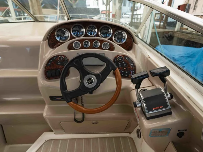 Slide: The Image of Sea Ray Sundancer 280 2001 - 9