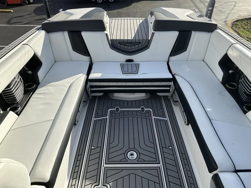 Slide: The Image of Nautique Super Air Nautique G25 2016 - 5