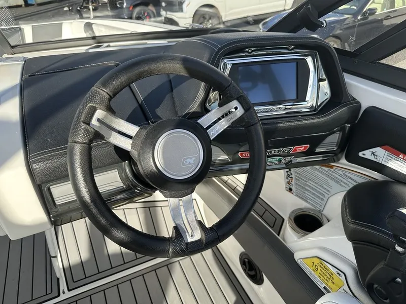 Slide: The Image of Nautique Super Air Nautique G25 2016 - 6