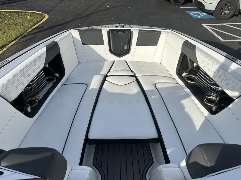 Slide: The Image of Nautique Super Air Nautique G25 2016 - 7