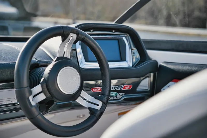 Slide: The Image of Nautique Super Air Nautique G23 2016 - 12