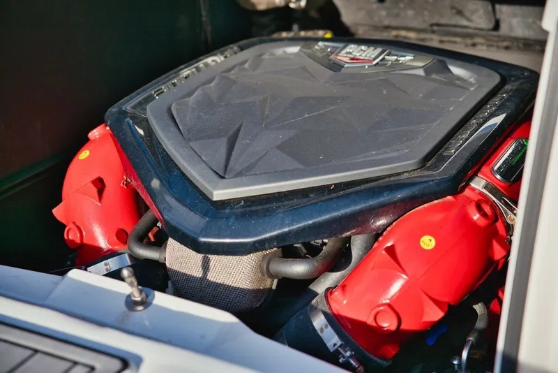 Slide: The Image of Nautique Super Air Nautique G23 2016 - 18