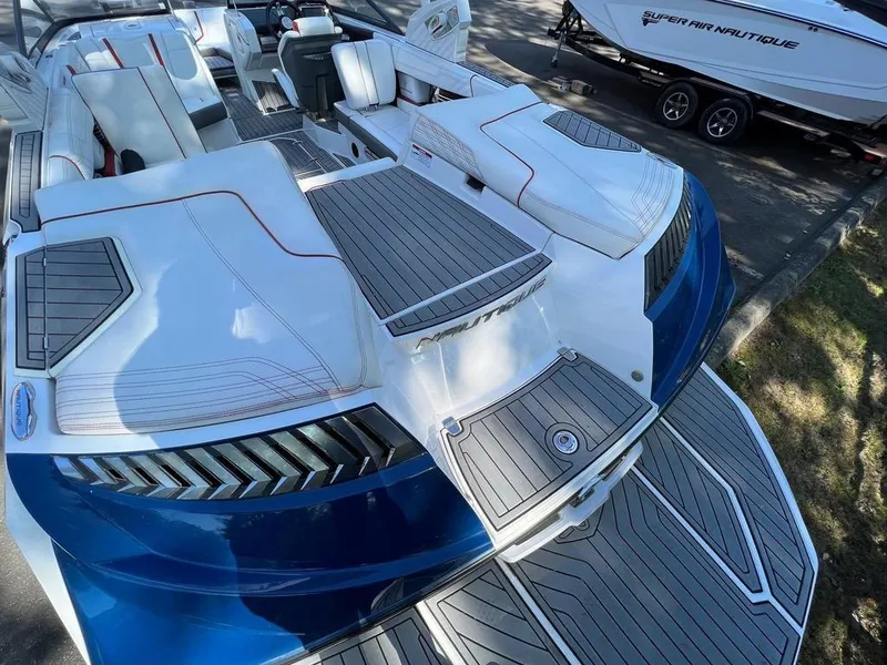 Slide: The Image of Nautique Super Air Nautique G23 2016 - 3
