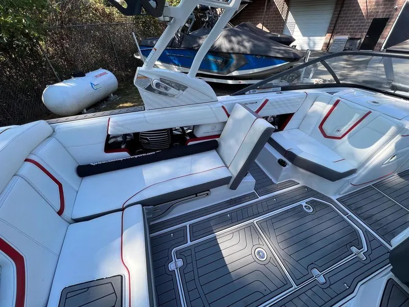 Slide: The Image of Nautique Super Air Nautique G23 2016 - 6