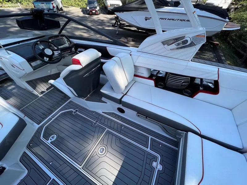 Slide: The Image of Nautique Super Air Nautique G23 2016 - 7