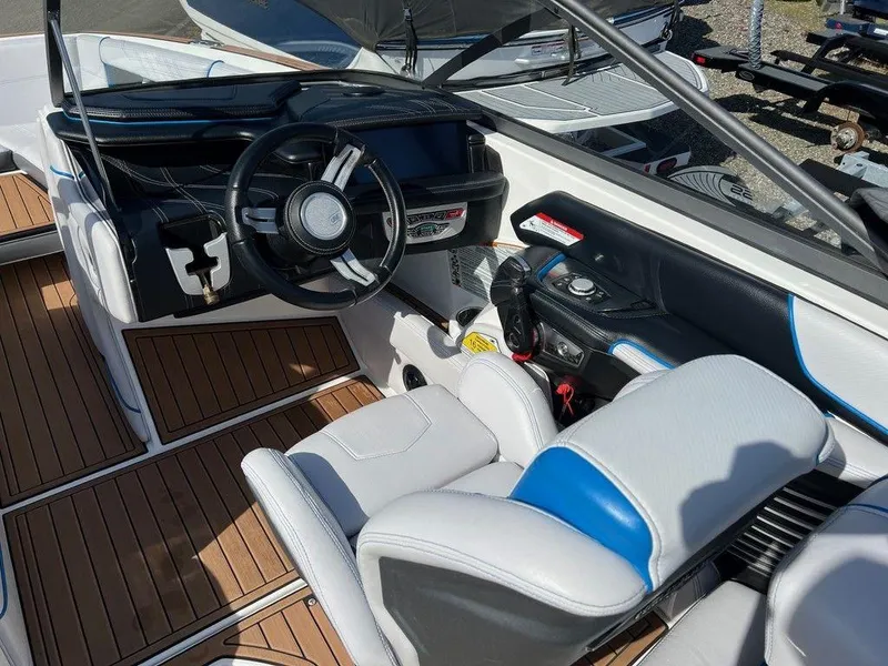 Slide: The Image of Nautique Super Air Nautique G23 2017 - 11