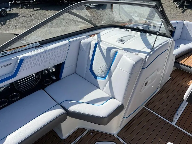 Slide: The Image of Nautique Super Air Nautique G23 2017 - 14