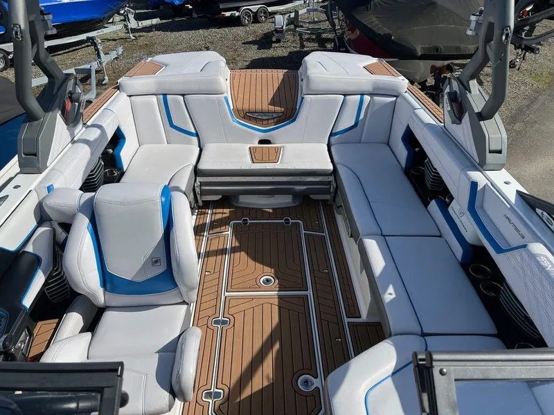 Slide: The Image of Nautique Super Air Nautique G23 2017 - 16