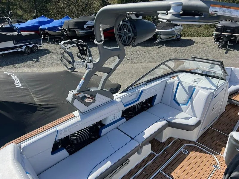 Slide: The Image of Nautique Super Air Nautique G23 2017 - 8