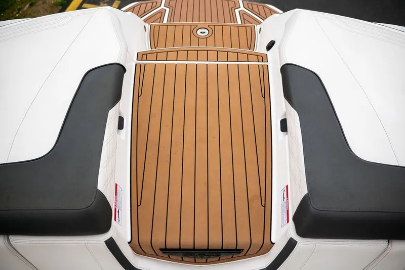 Slide: The Image of Nautique Super Air Nautique G23 2019 - 23