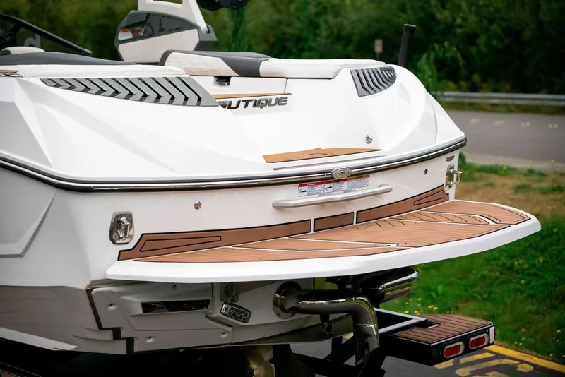 Slide: The Image of Nautique Super Air Nautique G23 2019 - 24
