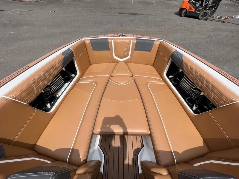 Slide: The Image of Nautique Super Air Nautique G25 2016 - 11