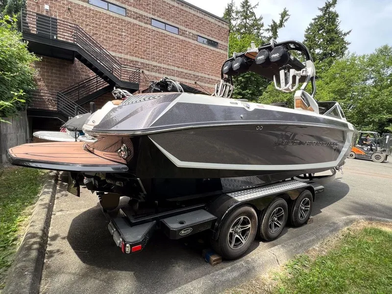 Slide: The Image of Nautique Super Air Nautique G25 2016 - 3