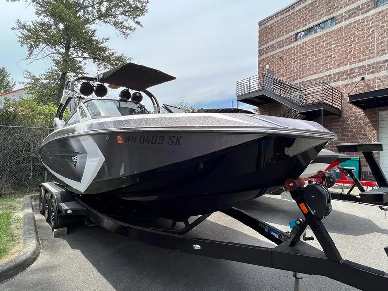Slide: The Image of Nautique Super Air Nautique G25 2016 - 4