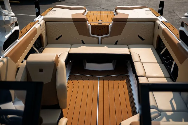 Slide: The Image of Nautique Super Air Nautique GS22 2023 - 11