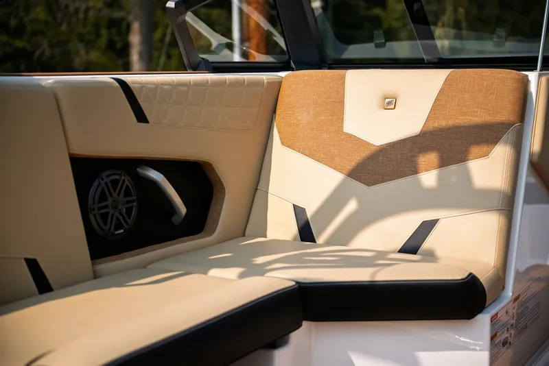 Slide: The Image of Nautique Super Air Nautique GS22 2023 - 13