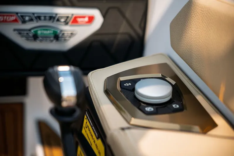 Slide: The Image of Nautique Super Air Nautique GS22 2023 - 17