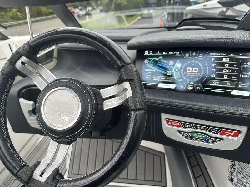 Slide: The Image of Nautique Super Air Nautique G23 2020 - 6