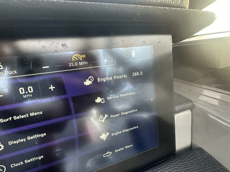 Slide: The Image of Nautique Super Air Nautique G23 Paragon 2021 - 12