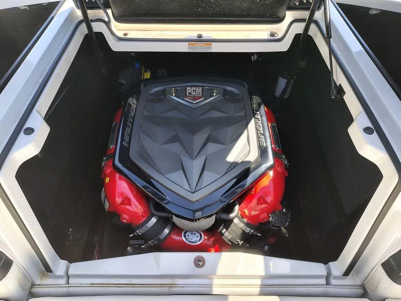 Slide: The Image of Nautique Super Air Nautique G23 2018 - 8