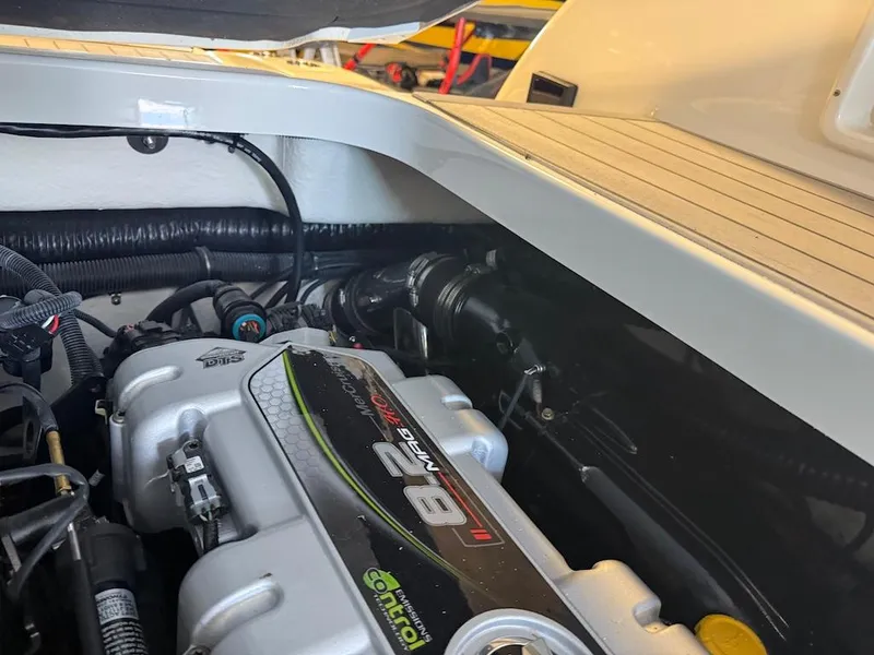 Slide: The Image of Formula 350 CBR 2022 - 102