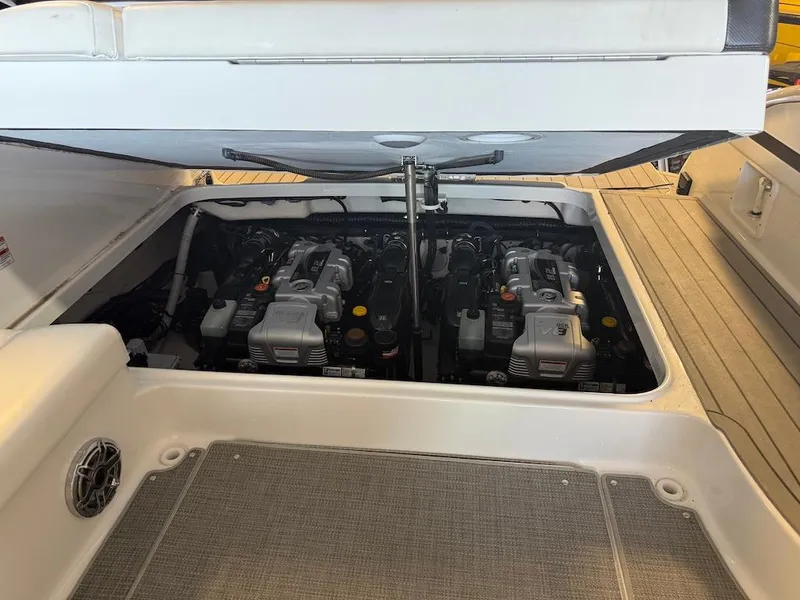 Slide: The Image of Formula 350 CBR 2022 - 103