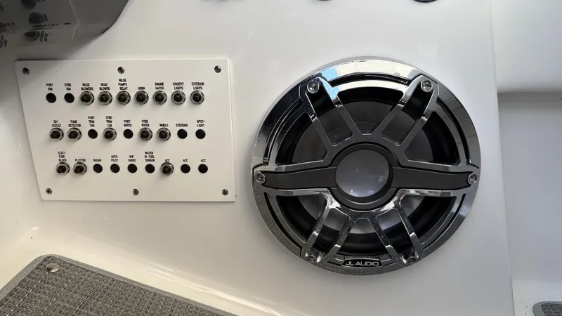 Slide: The Image of Control panel and JL Audio speaker on 2022 Formula 350 CBR boat. - 3