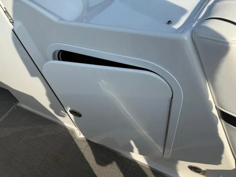 Slide: The Image of Formula 350 CBR 2022 - 53