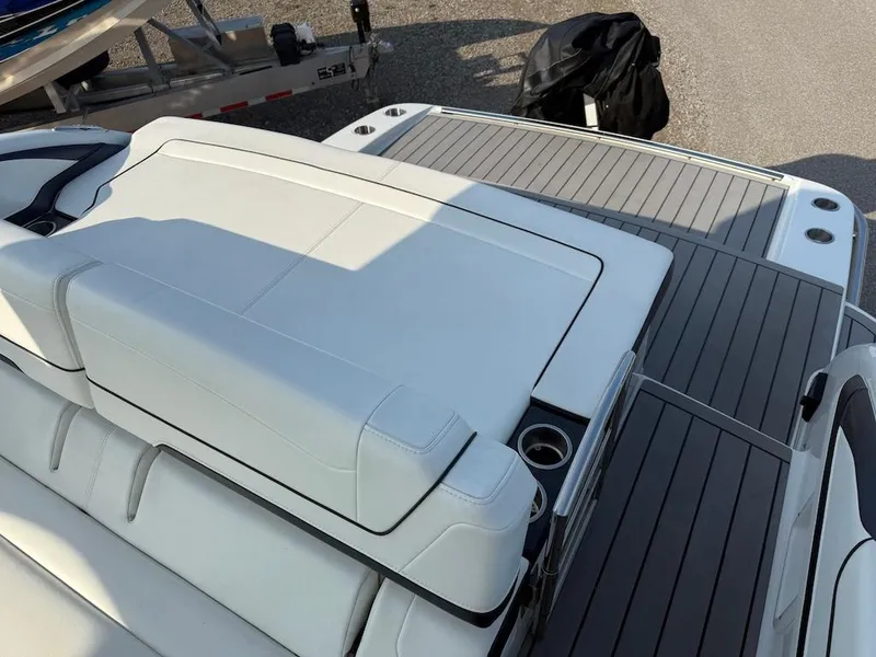 Slide: The Image of Formula 350 CBR 2022 - 57