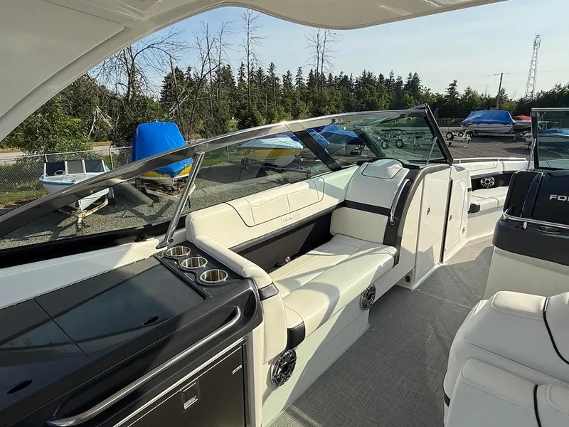 Slide: The Image of Formula 350 CBR 2022 - 67