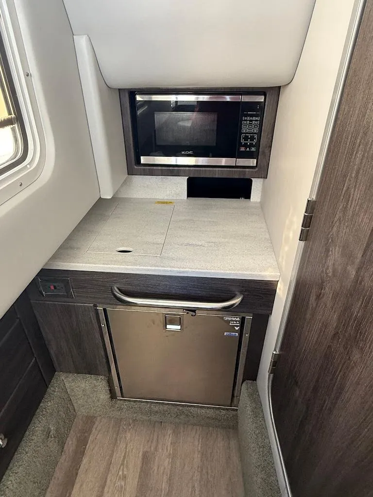 Slide: The Image of Formula 350 CBR 2022 - 72